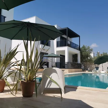 Apartman 300m To 2 Bedroom Garden Floor Flat With Pool A1 - Yeni Dunya