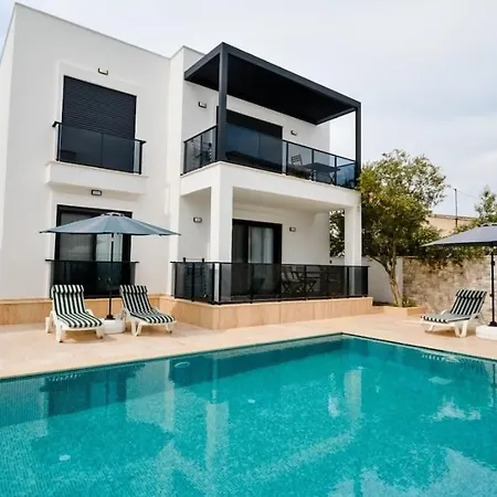 300m To 2 Bedroom Garden Floor Flat With Pool A1 - Yeni Dünya Appartement *