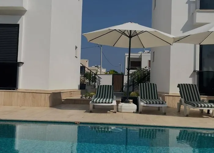 300m To 2 Bedroom Garden Floor Flat With Pool A1 - Yeni Dunya Apartman Bodrum
