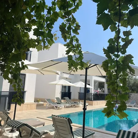 300m To 2 Bedroom Garden Floor Flat With Pool A1 - Yeni Dunya * Bodrum