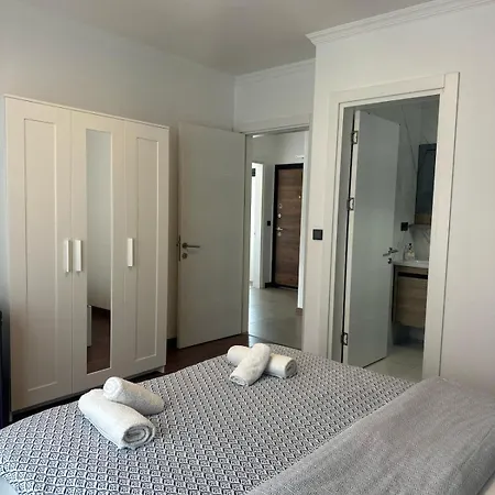 Daire 300m To 2 Bedroom Garden Floor Flat With Pool A1 - Yeni Duenya *