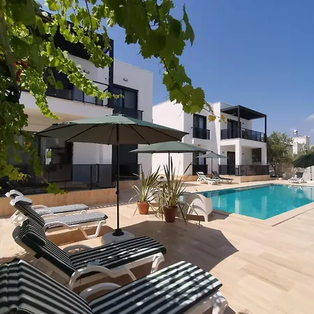 300m To 2 Bedroom Garden Floor Flat With Pool - Yeni Duenya A1