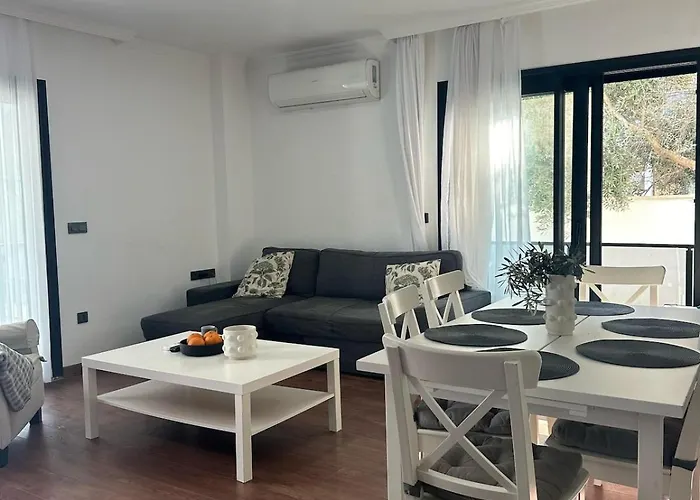 Apartman 300m To 2 Bedroom Garden Floor Flat With Pool A1 - Yeni Duenya Bodrum