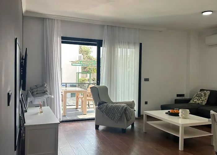 300m To 2 Bedroom Garden Floor Flat With Pool A1 - Yeni Duenya * Bodrum